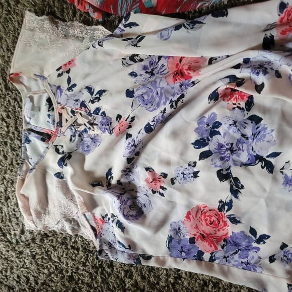 Candies flowy tanks!!! Size large and medium - Picture 3 of 7